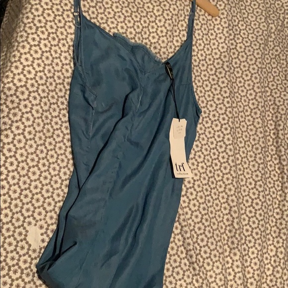 Jamsuit - Picture 4 of 4